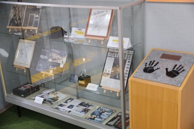 0512Bz松本孝弘さん展示1