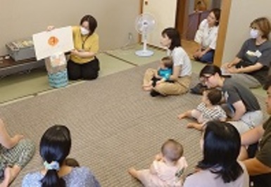 絵本サロンSeason2　1回目の様子-1