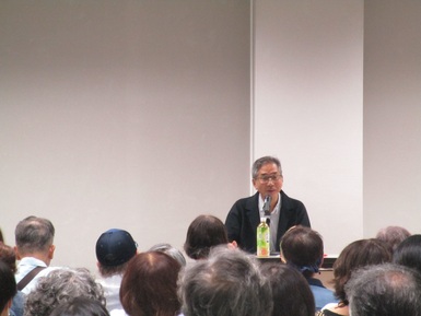 参加者とのやりとりを楽しまれているご様子の増山実さんの写真