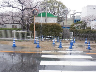 現場写真午前8時ごろ