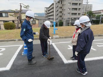 仕切弁の操作体験