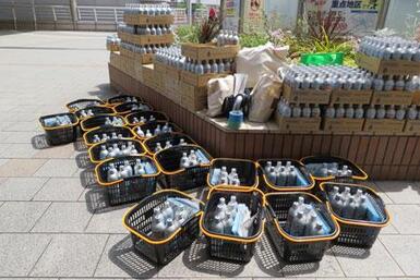 物品基地に準備された配布物
