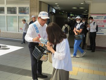 令和6年度の啓発活動の様子（長内市長）