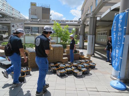 物品基地で配布物をセットしました