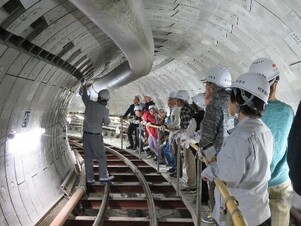 市内で行われている浸水対策工事現場を見学することも。(令和6年度)
