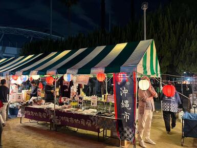 沖縄市の出店の様子