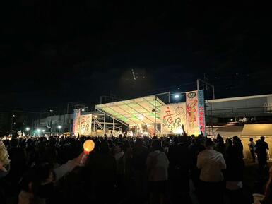 音舞台の様子