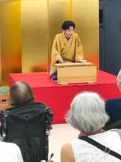 8月演者