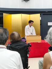 8月演者