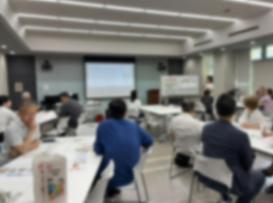 会場