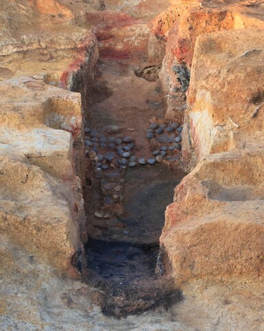 桜井谷窯跡群2-2号窯跡　窯体内のようす