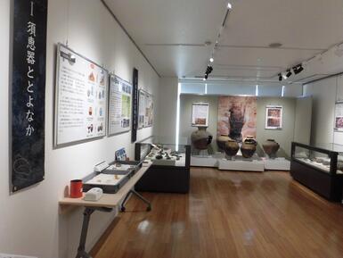 郷土資料館展示会場の様子の写真