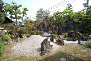 国指定名勝西山氏庭園のようす